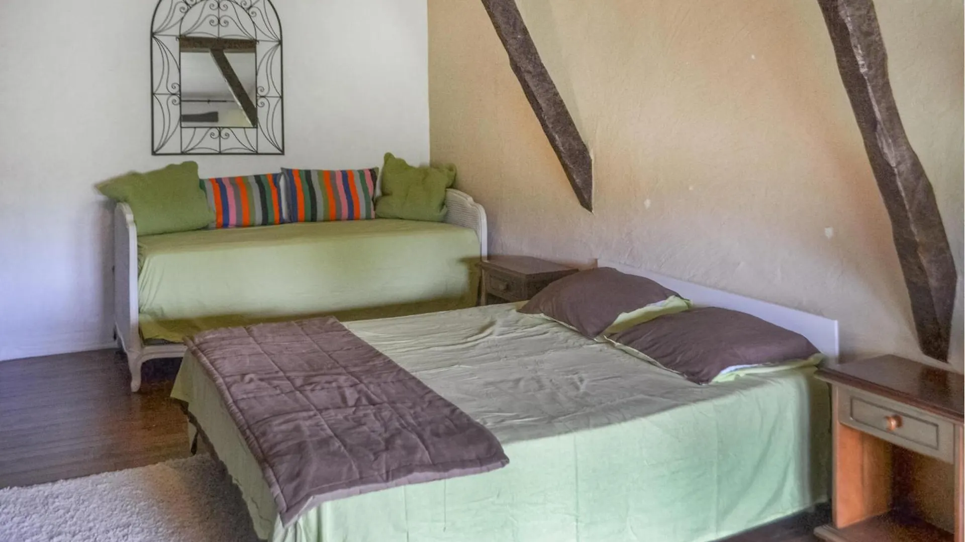 Cozy Home In Monclar-De-Quercy With Kitchenette בית נופש